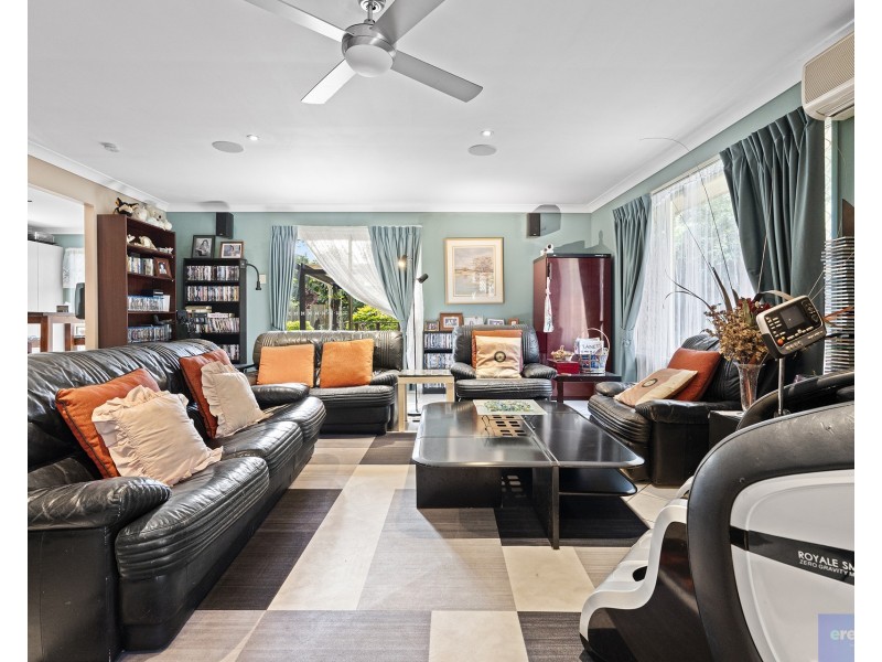 40 Leighton Drive, Edens Landing QLD 4207