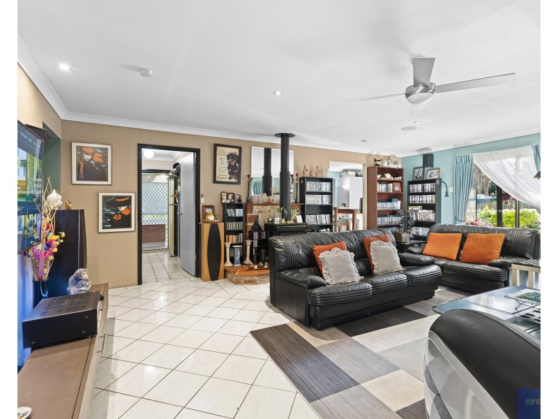 40 Leighton Drive, Edens Landing QLD 4207