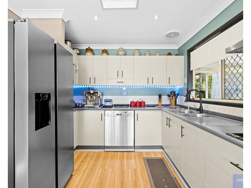 40 Leighton Drive, Edens Landing QLD 4207