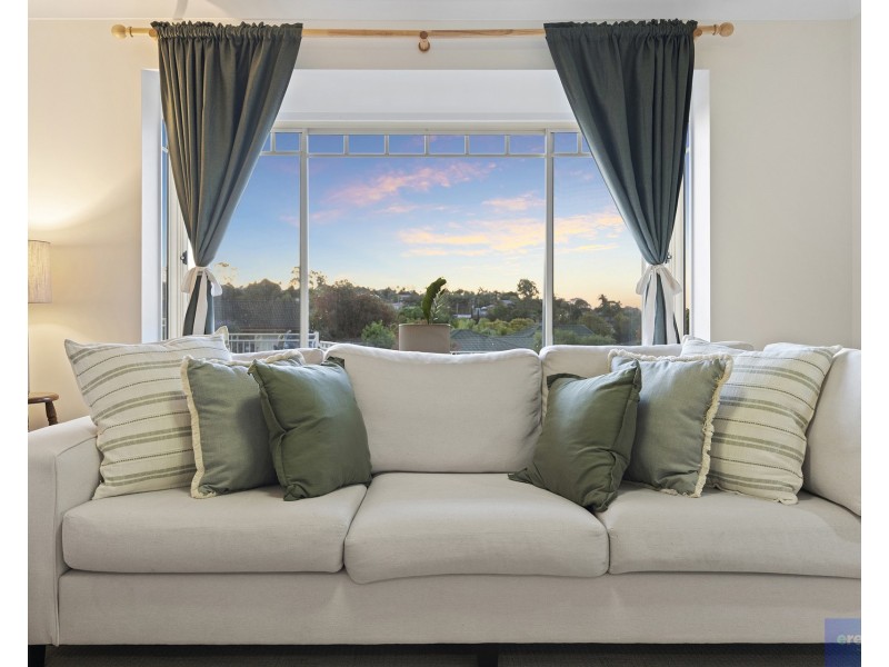 103 Castile Crescent, Edens Landing QLD 4207