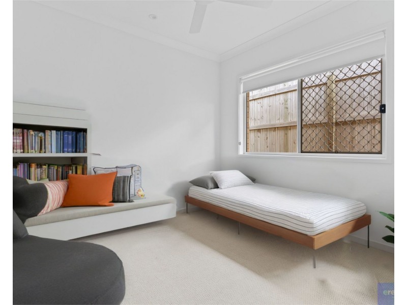 18 Eiger Street, Holmview QLD 4207