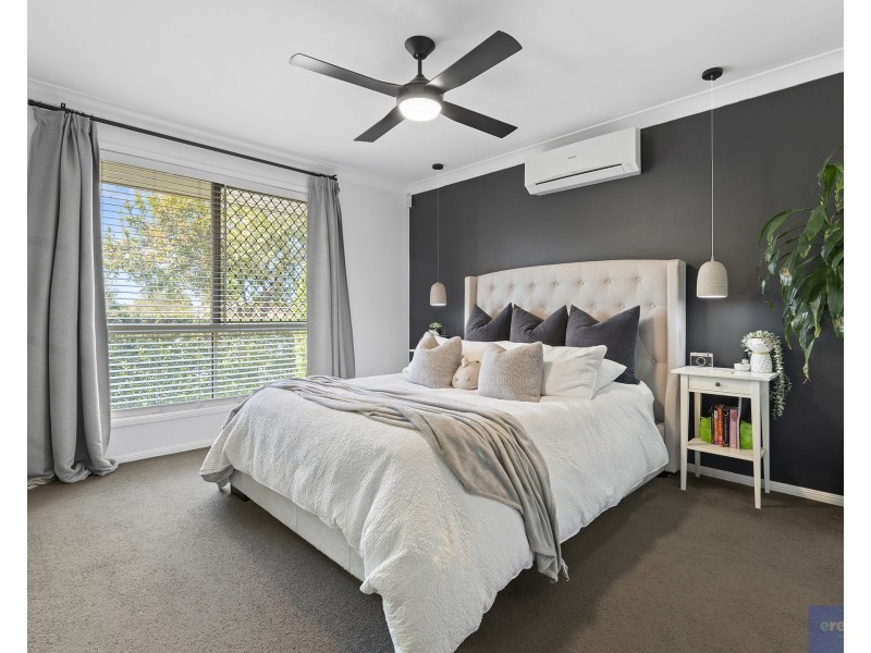 25 Lennon Drive, Windaroo QLD 4207