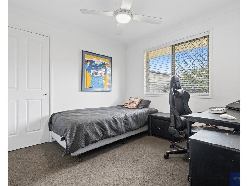 25 Lennon Drive, Windaroo QLD 4207