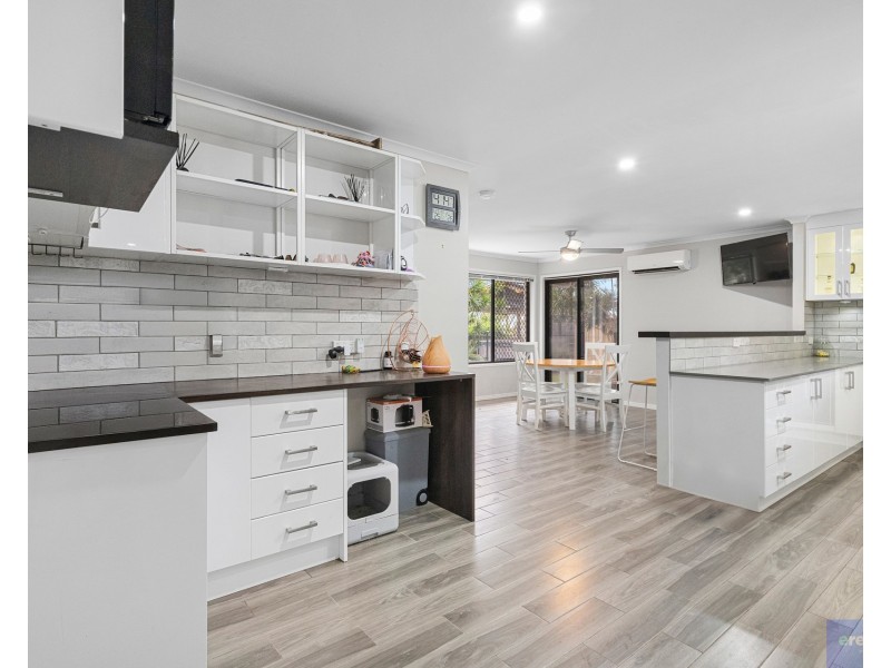 13 Jonath Court, Edens Landing QLD 4207