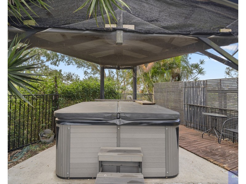 13 Jonath Court, Edens Landing QLD 4207