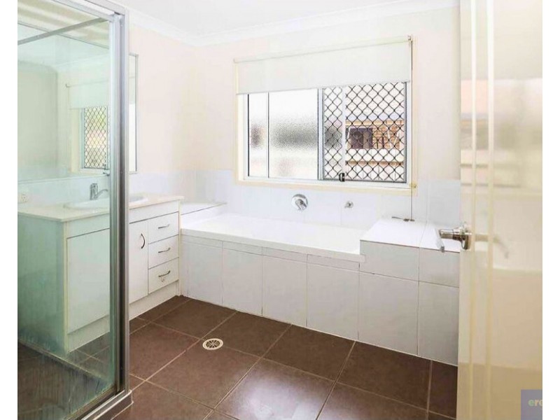 8 Jonic Drive, Goodna QLD 4300