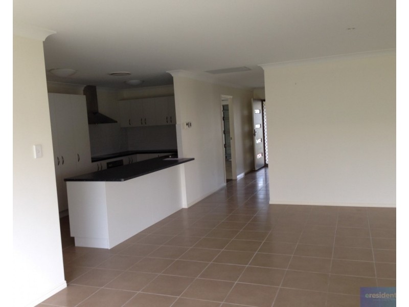 34 Foxwood Circuit, Wakerley QLD 4154
