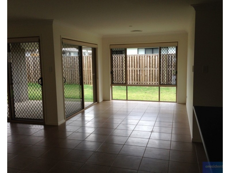 34 Foxwood Circuit, Wakerley QLD 4154