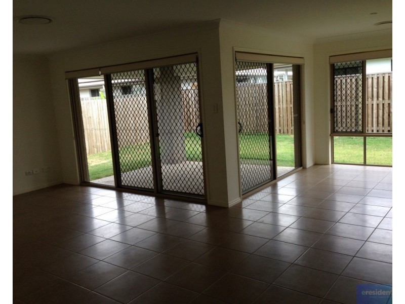 34 Foxwood Circuit, Wakerley QLD 4154