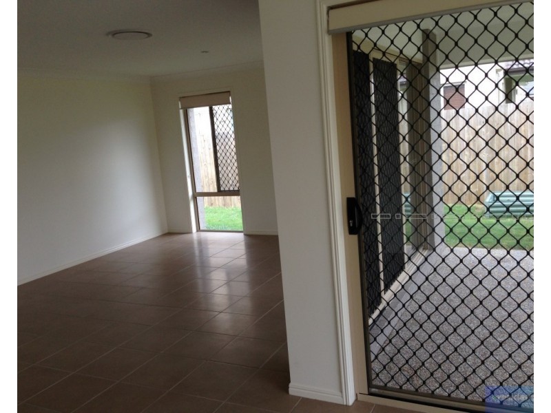 34 Foxwood Circuit, Wakerley QLD 4154