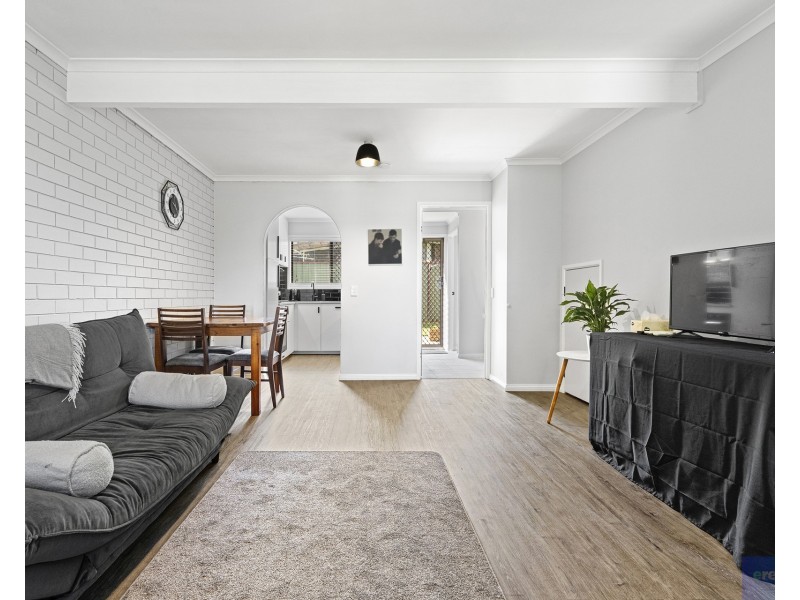 9/2 Guinevere Court, Bethania QLD 4205