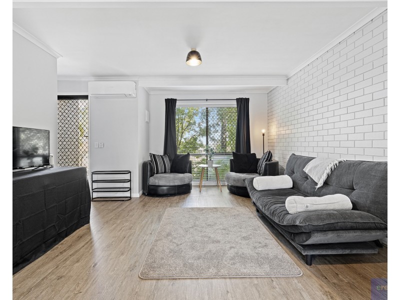 9/2 Guinevere Court, Bethania QLD 4205