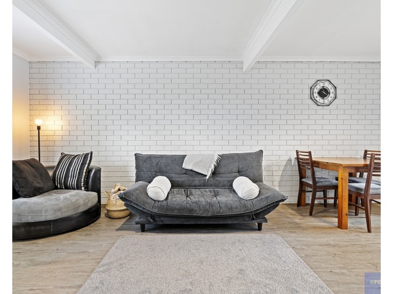 9/2 Guinevere Court, Bethania QLD 4205