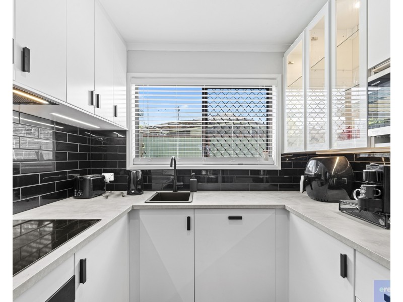 9/2 Guinevere Court, Bethania QLD 4205