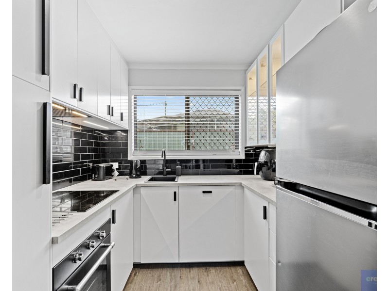 9/2 Guinevere Court, Bethania QLD 4205