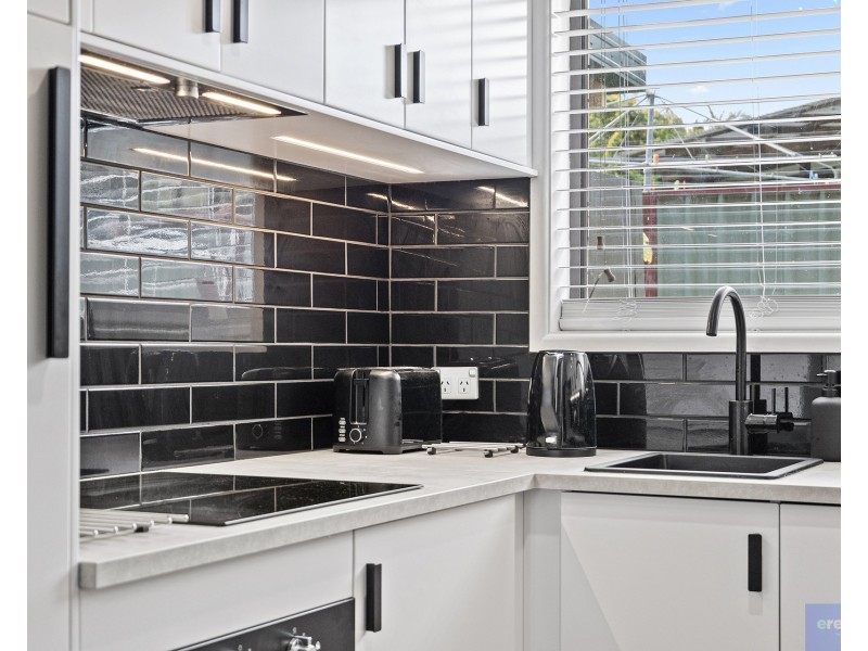 9/2 Guinevere Court, Bethania QLD 4205