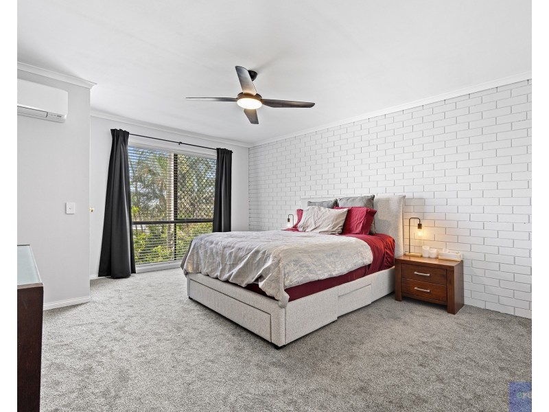 9/2 Guinevere Court, Bethania QLD 4205