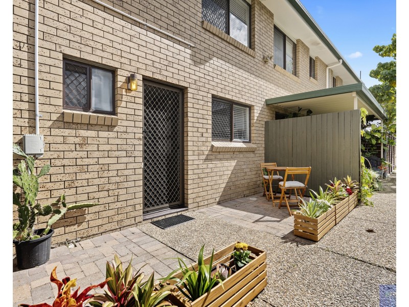 9/2 Guinevere Court, Bethania QLD 4205