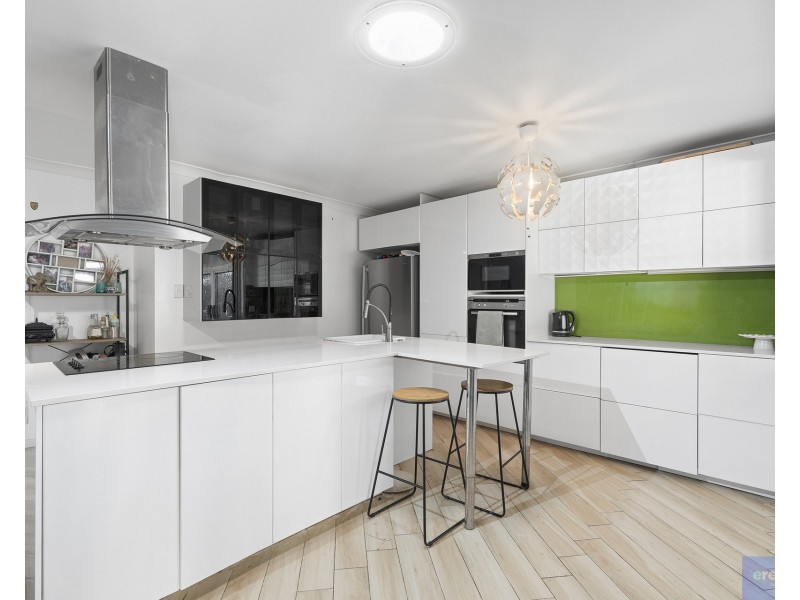 2 Deiter Court, Edens Landing QLD 4207