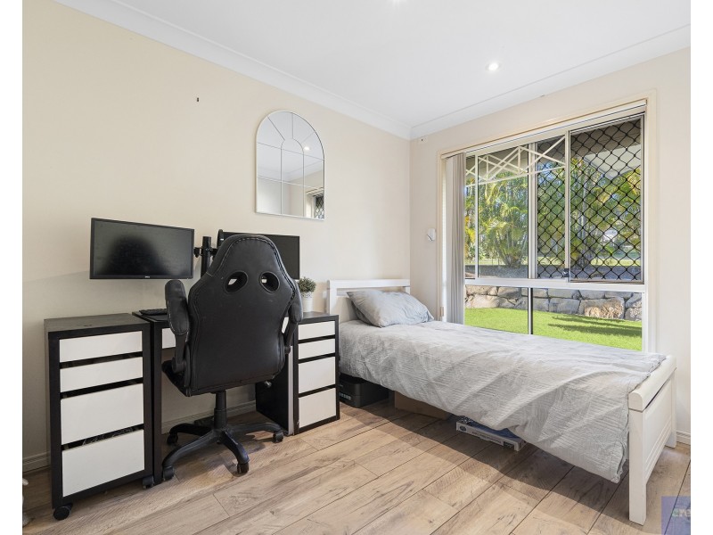 2 Deiter Court, Edens Landing QLD 4207