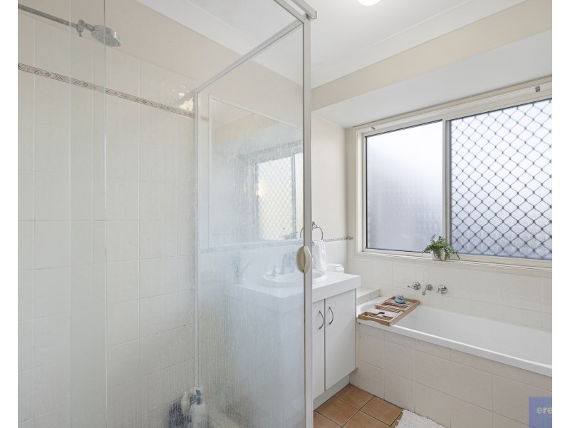2 Deiter Court, Edens Landing QLD 4207