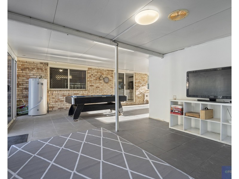 2 Deiter Court, Edens Landing QLD 4207