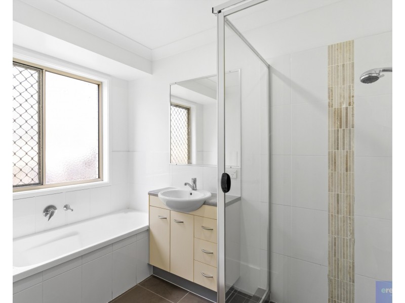 4 Rothbury Avenue, Holmview QLD 4207