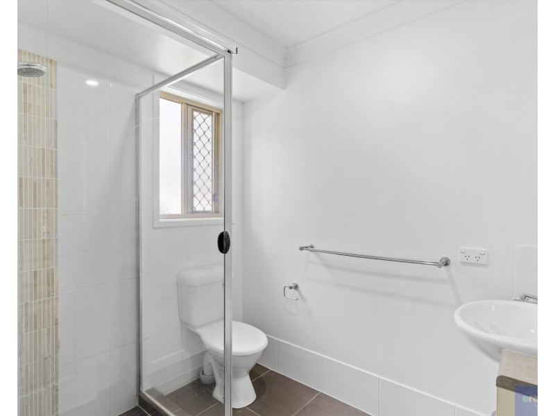 4 Rothbury Avenue, Holmview QLD 4207