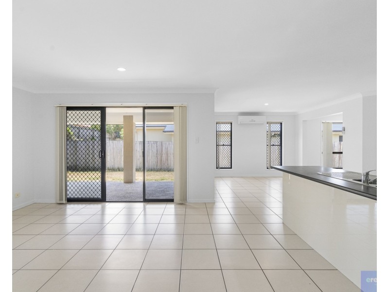 6 Stoneleigh Way, Holmview QLD 4207