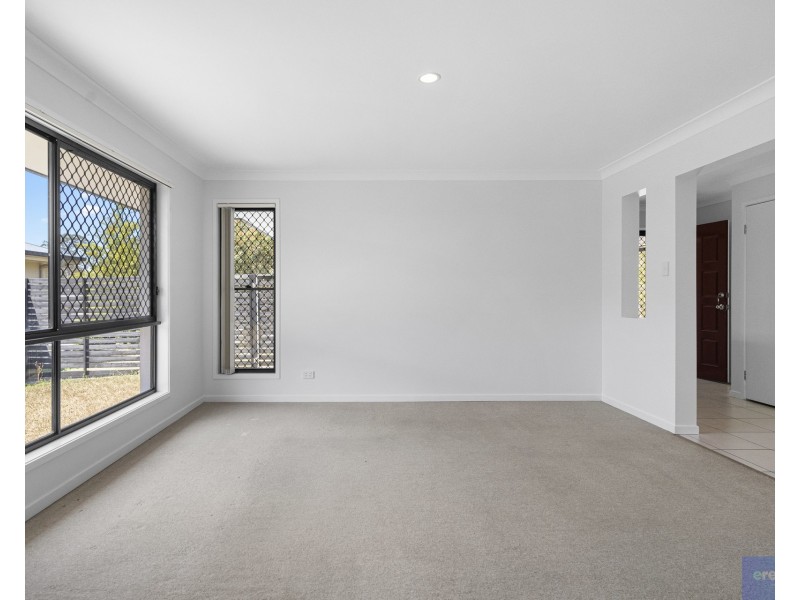 6 Stoneleigh Way, Holmview QLD 4207