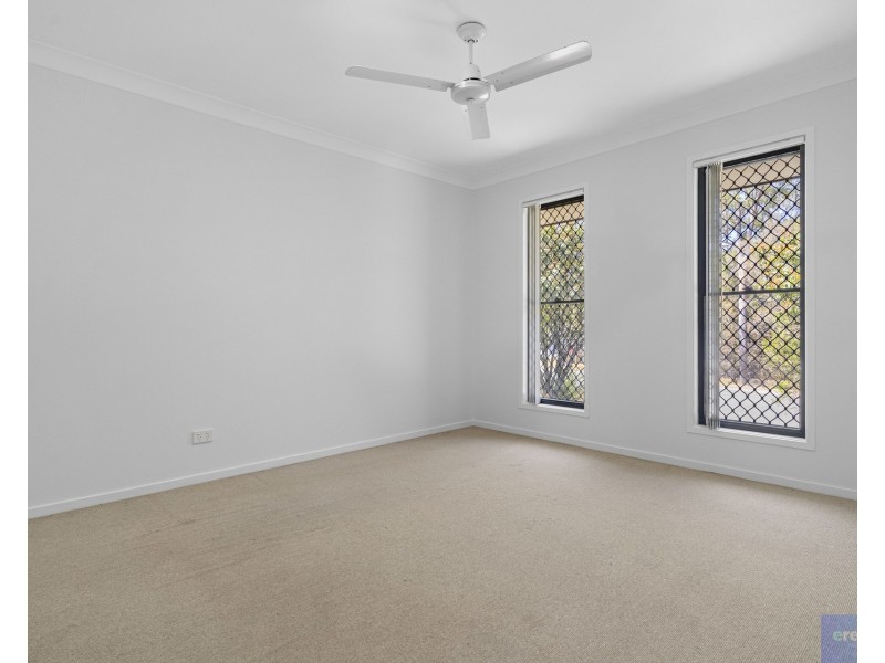 6 Stoneleigh Way, Holmview QLD 4207