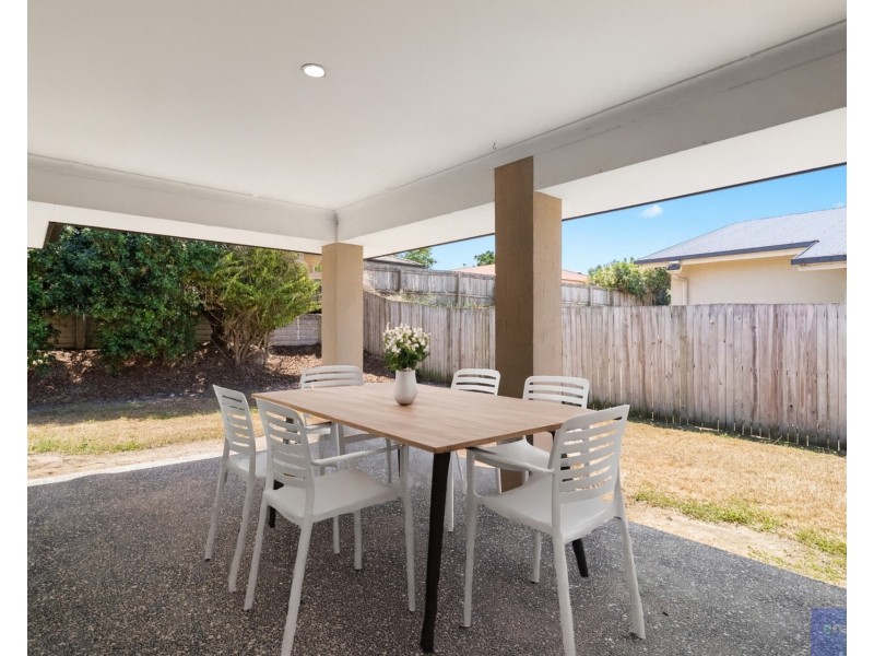 6 Stoneleigh Way, Holmview QLD 4207