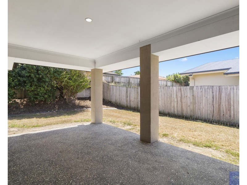 6 Stoneleigh Way, Holmview QLD 4207