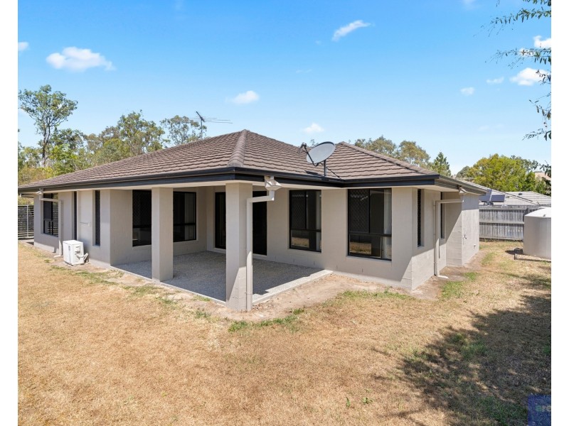 6 Stoneleigh Way, Holmview QLD 4207