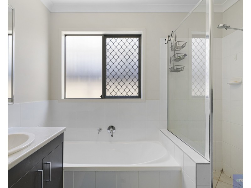 15 Kanimbla Street, Holmview QLD 4207