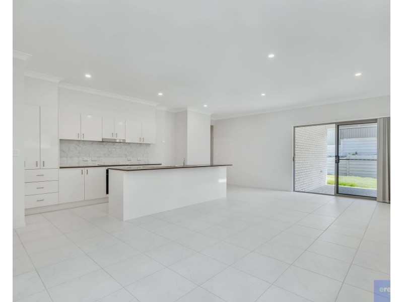18  Raven Court, Park Ridge QLD 4125