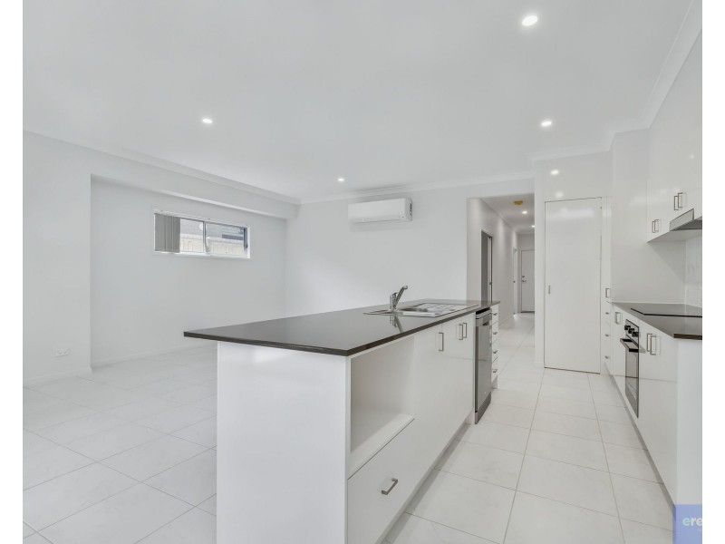 18  Raven Court, Park Ridge QLD 4125