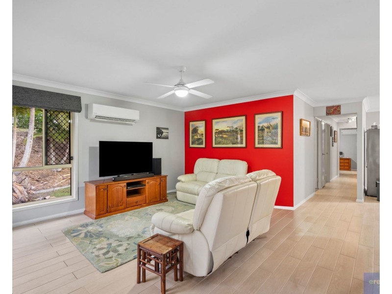 16 Tavuzzi Terrace, Edens Landing QLD 4207