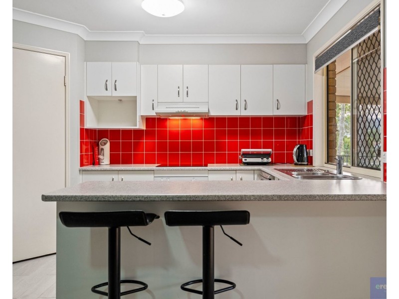 16 Tavuzzi Terrace, Edens Landing QLD 4207