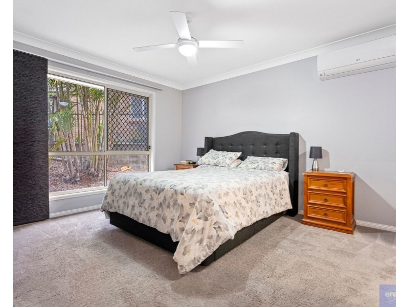 16 Tavuzzi Terrace, Edens Landing QLD 4207