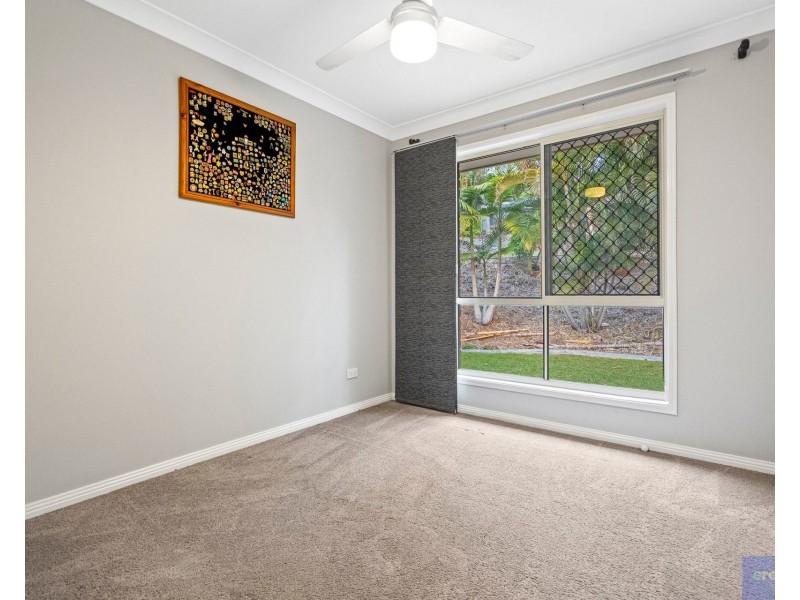 16 Tavuzzi Terrace, Edens Landing QLD 4207