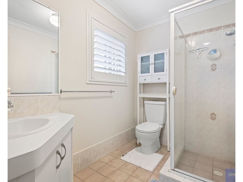 16 Tavuzzi Terrace, Edens Landing QLD 4207