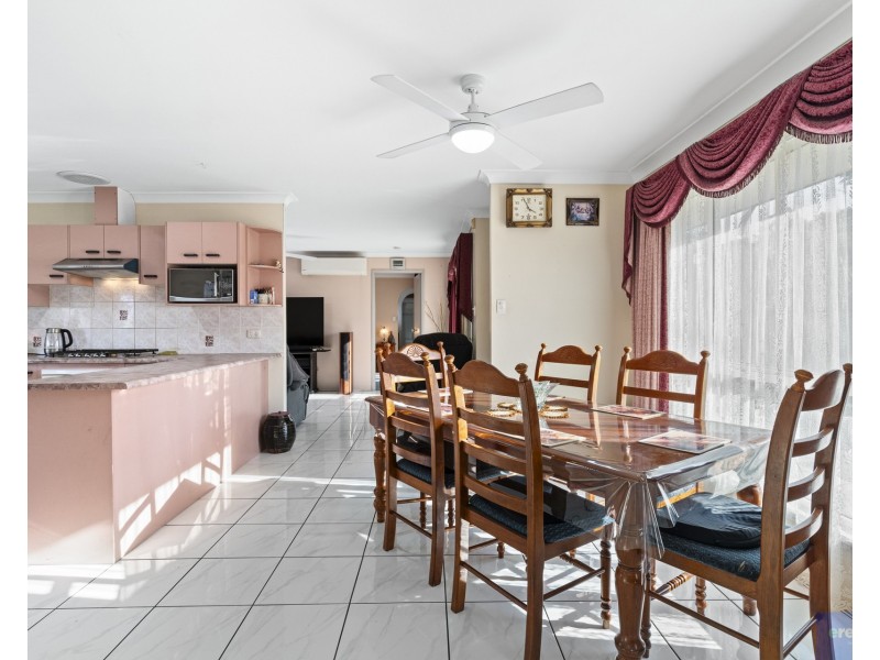 10 Roebuck Avenue, Eagleby QLD 4207