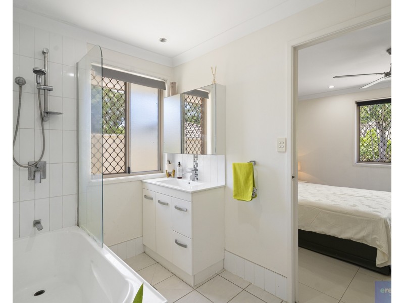 9 Natone Court, Edens Landing QLD 4207
