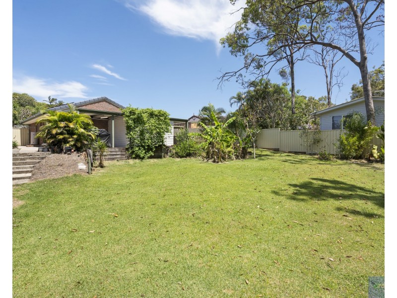 9 Natone Court, Edens Landing QLD 4207
