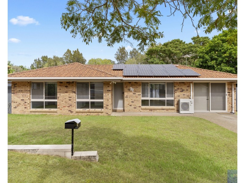 32 Leighton Drive, Edens Landing QLD 4207