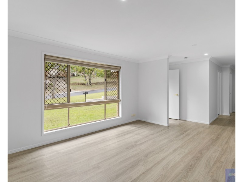 32 Leighton Drive, Edens Landing QLD 4207