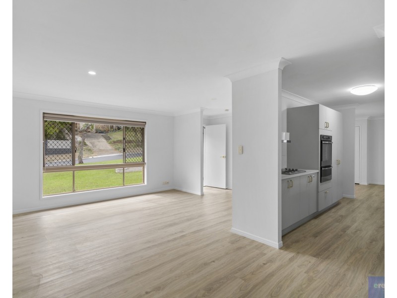 32 Leighton Drive, Edens Landing QLD 4207