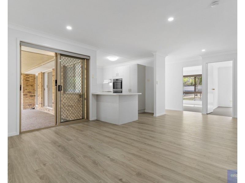 32 Leighton Drive, Edens Landing QLD 4207