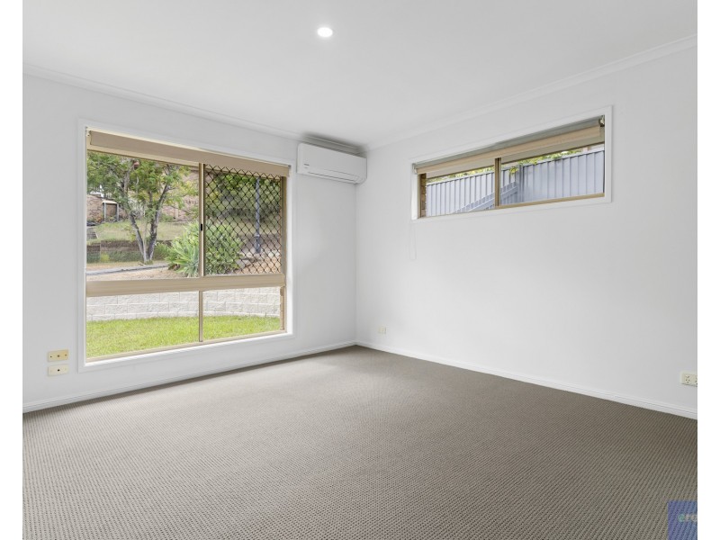 32 Leighton Drive, Edens Landing QLD 4207